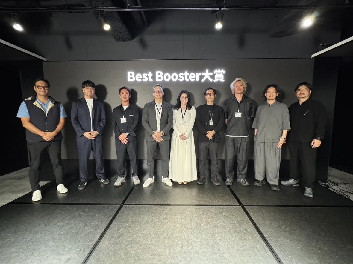 時価総額BOOST CAMP 事業プレゼン大会の表彰ステージ